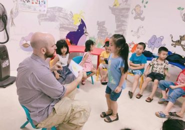 Tại sao nên cho trẻ học tiếng anh từ sớm? Nên hay không nên?