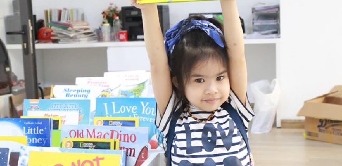 TRẺ KHÔNG CẦN SÕI TIẾNG MẸ ĐẺ ĐỂ BẮT ĐẦU HỌC NGOẠI NGỮ