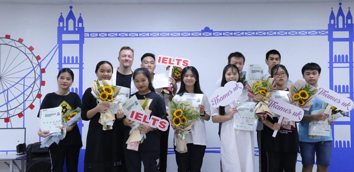 04 HỌC VIÊN XUẤT SẮC CỦA THAMES UK TRONG NHÓM IELTS CÙNG THẦY CLAUDE